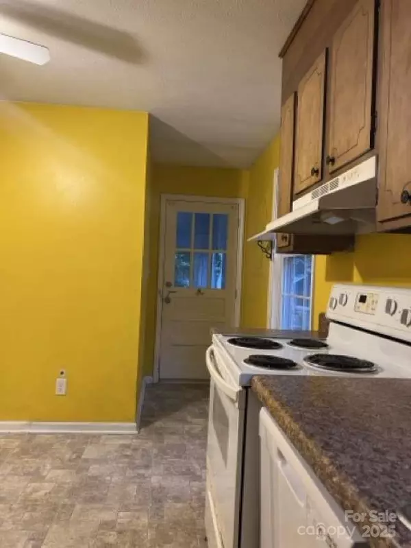 Asheville, NC 28805,6 Fairway DR