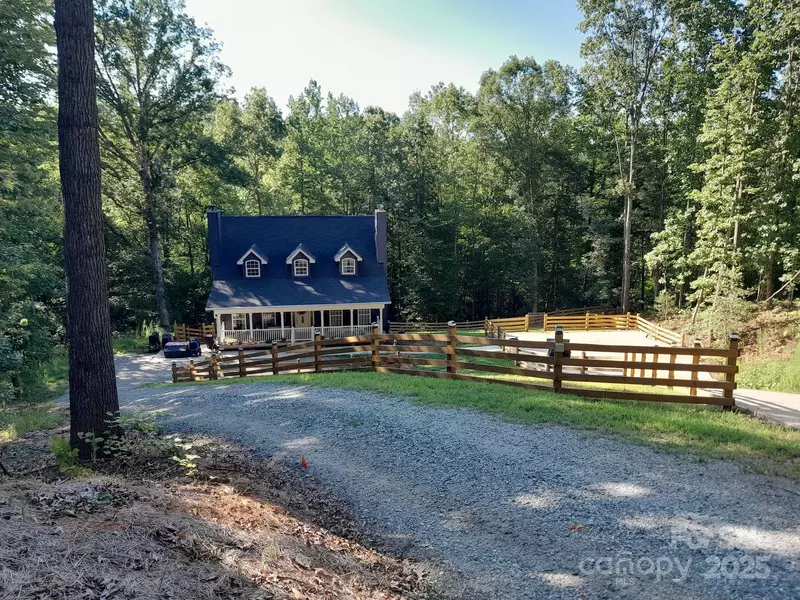 239 Old Lion RD, Statesville, NC 28625