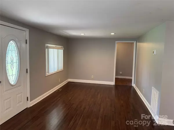 Lowell, NC 28098,511 Phillips ST