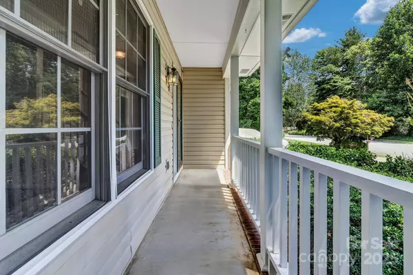 Fletcher, NC 28732,18 Southchase DR