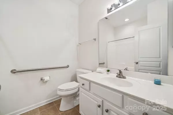 Charlotte, NC 28269,8408 Brookings DR