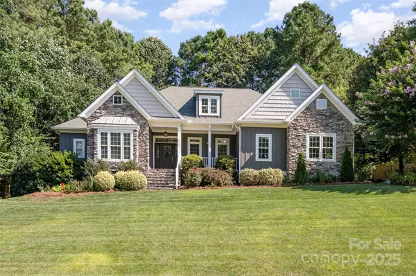 133 Waterbury DR, Mooresville, NC 28117