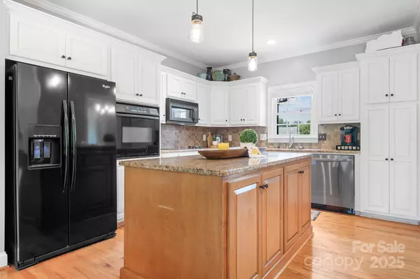 Lincolnton, NC 28092,4380 Woodsbury LN