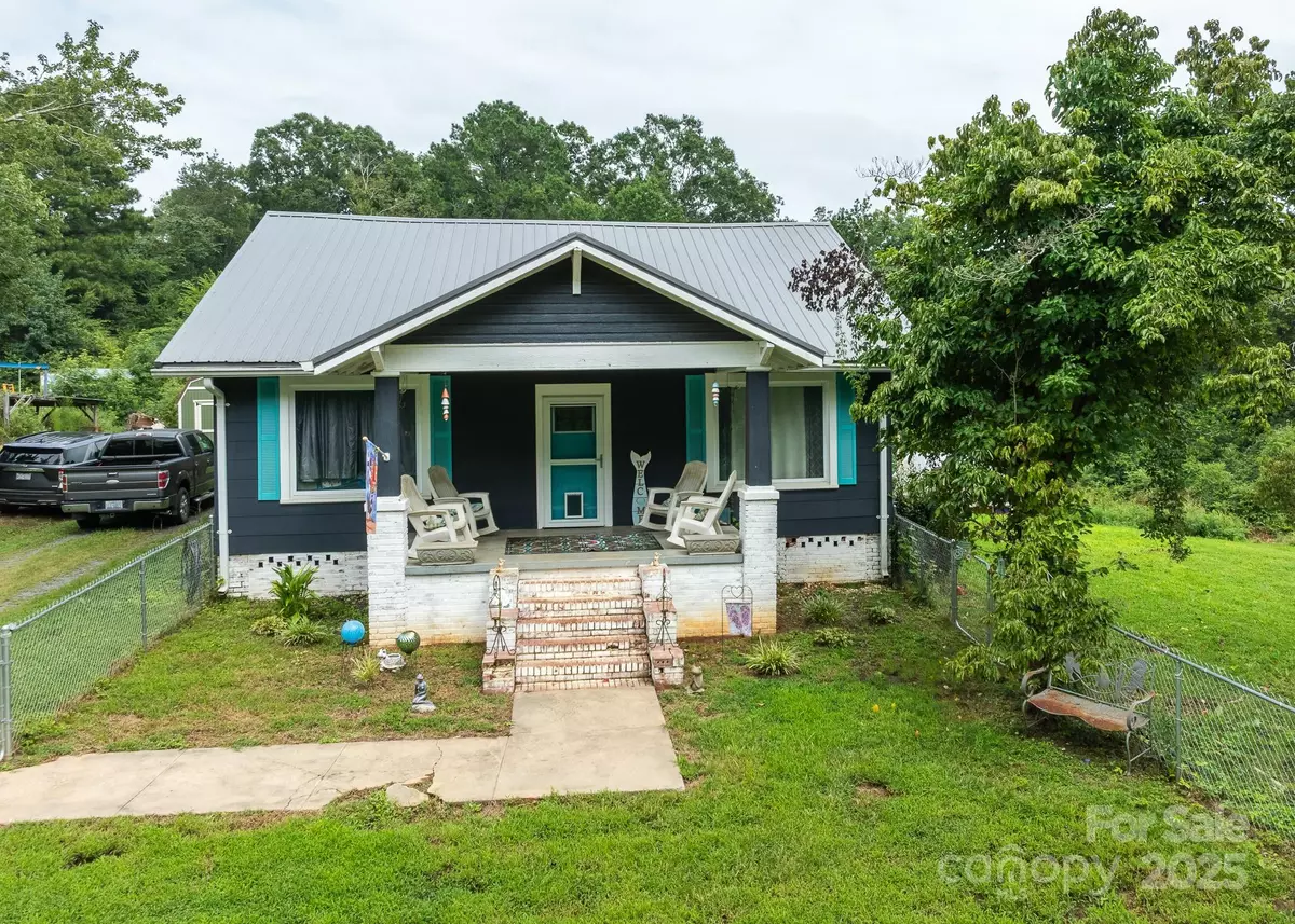 Mount Gilead, NC 27306,302 Williams ST