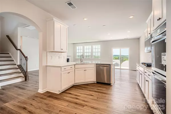 Fort Mill, SC 29715,4655 Potters Wheel DR