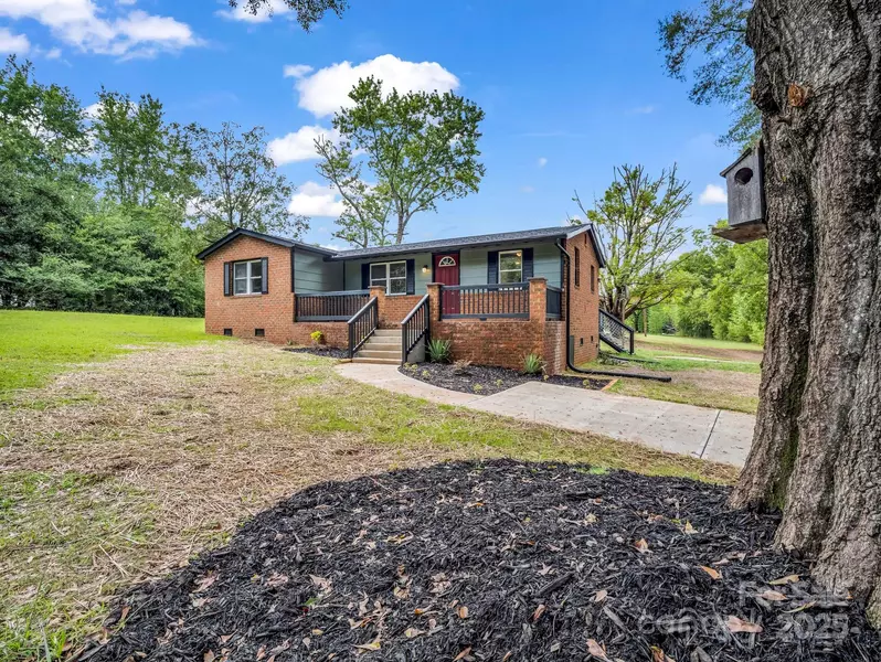 1045 Spindale ST, Spindale, NC 28160