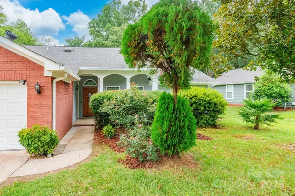 Charlotte, NC 28277,12145 Landing Green DR