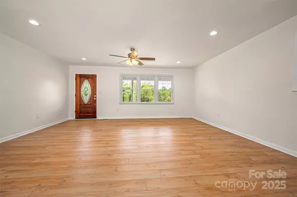 Forest City, NC 28043,258 Jack Mckinney RD