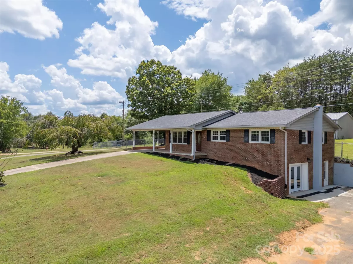 Forest City, NC 28043,258 Jack Mckinney RD