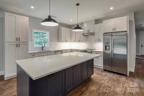 Morganton, NC 28655,4418 Bristol DR