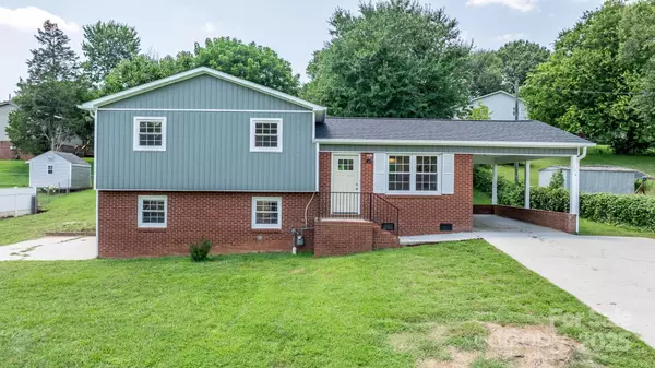 204 Shannonbrook DR, Newton, NC 28658