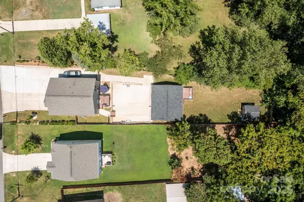 Charlotte, NC 28214,822 Lakehill RD
