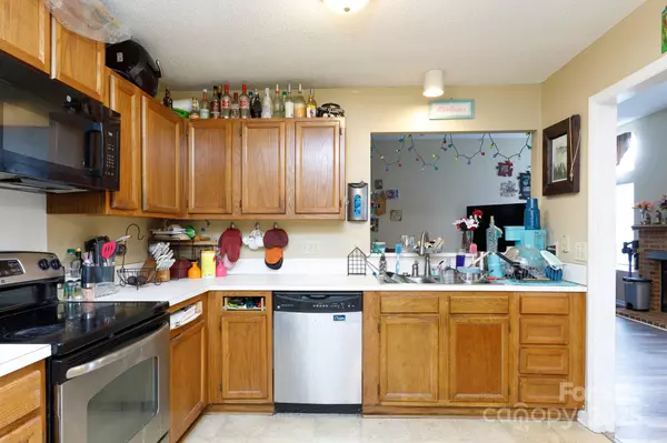 Charlotte, NC 28215,8601 Findon PL