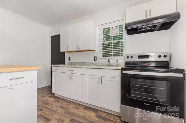 Rock Hill, SC 29730,664 Simpson ST