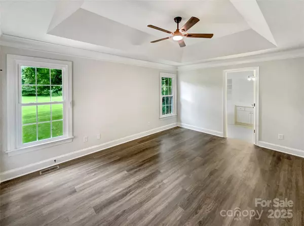 Matthews, NC 28104,8117 Shannon Woods LN