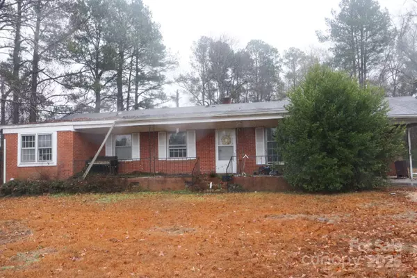11140 Barnes Bridge RD, Laurinburg, NC 28352