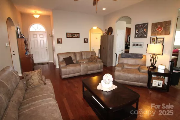 Clover, SC 29710,534 Pennyfields LN