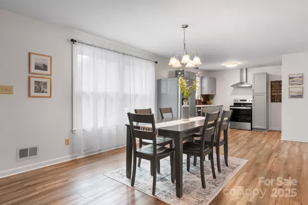 Hickory, NC 28601,1071 12th AVE NW