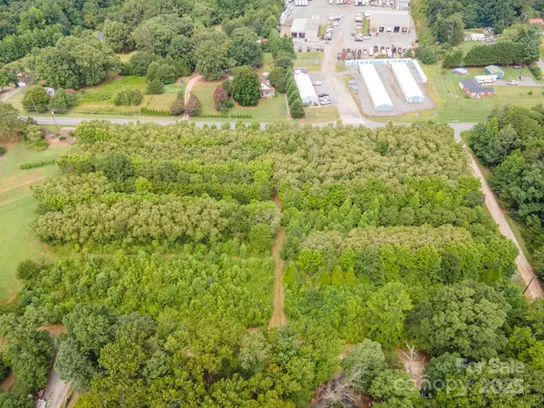 Lincolnton, NC 28092,00 Maiden HWY