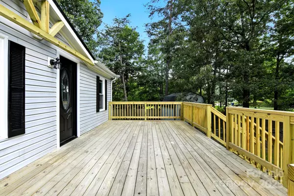 Newton, NC 28658,2734 Orangewood LN