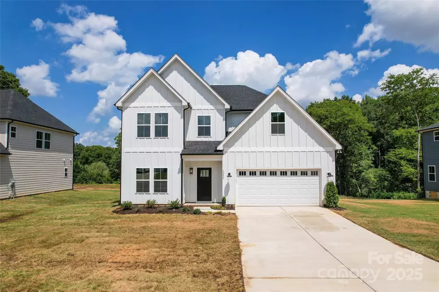 5242 Rocky River Crossing RD, Harrisburg, NC 28075