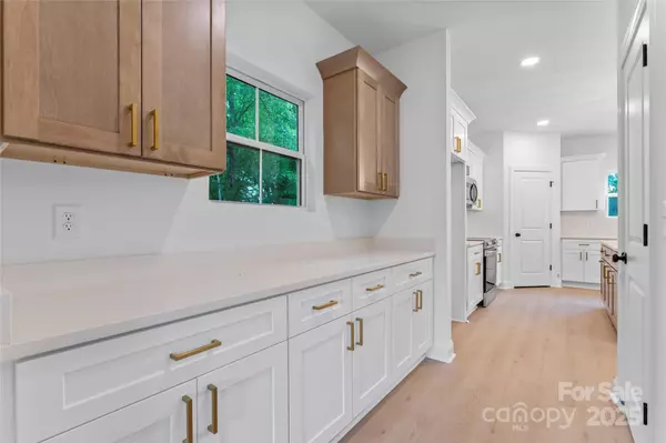 Harrisburg, NC 28075,802 Patricia AVE