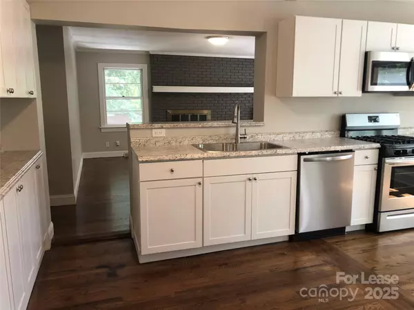 Statesville, NC 28677,1214 Knox ST