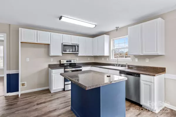 Mooresville, NC 28117,105 Secretariat LN