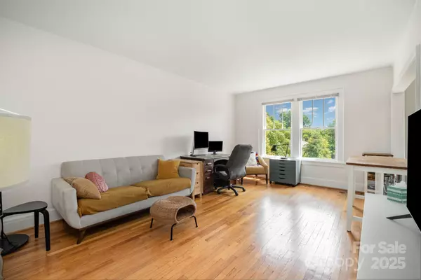 712 Louise AVE #304, Charlotte, NC 28204