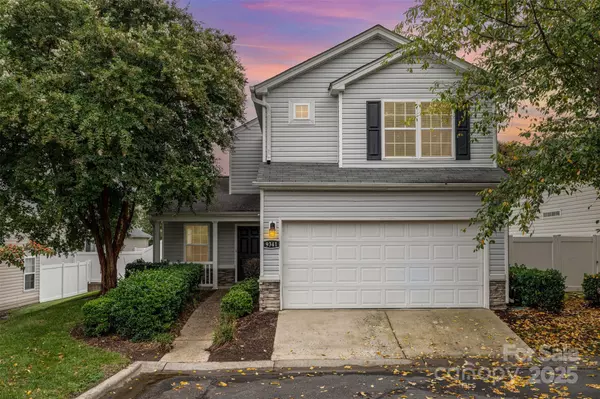 Charlotte, NC 28269,9341 Meadowmont View DR