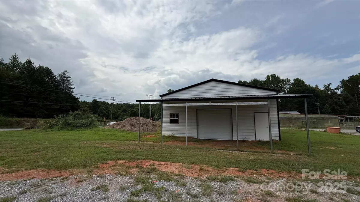 Lawndale, NC 28090,102 Deer Meadow LN