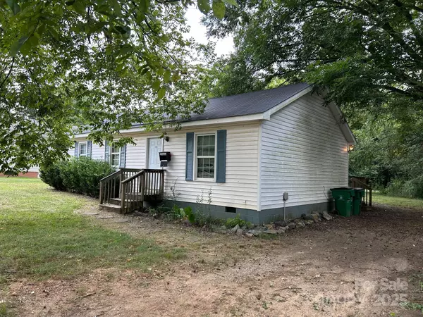 Charlotte, NC 28208,624 Northway DR