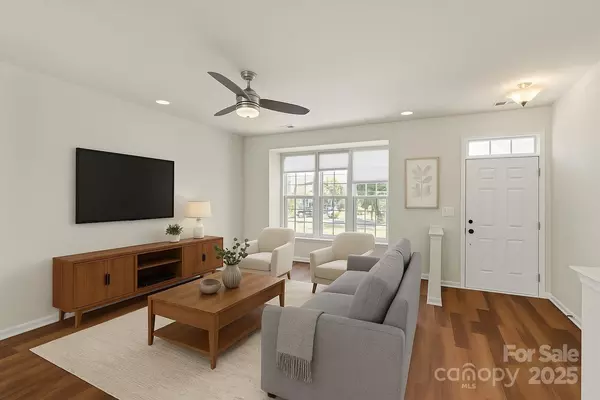 Charlotte, NC 28208,3323 Major Samuals WAY