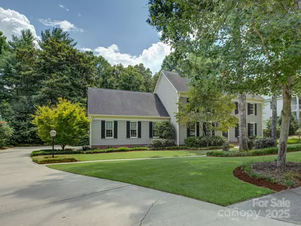 Charlotte, NC 28270,2621 Winding Oak DR