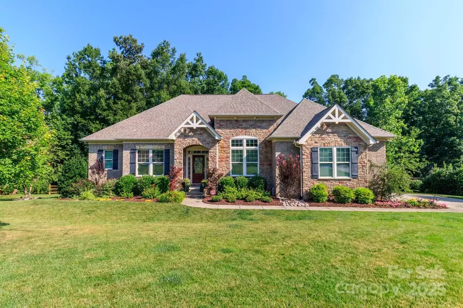 4012 Crismark DR, Indian Trail, NC 28079