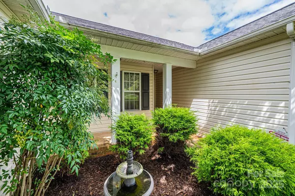 Conover, NC 28613,3501 Overbrook DR