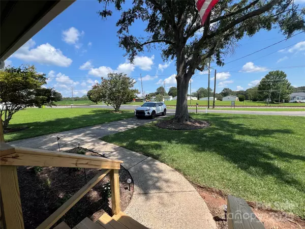 Ellenboro, NC 28040,120 Race Path Church RD