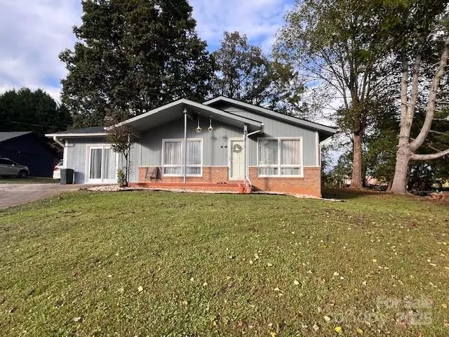 Marion, NC 28752,90 Long ST