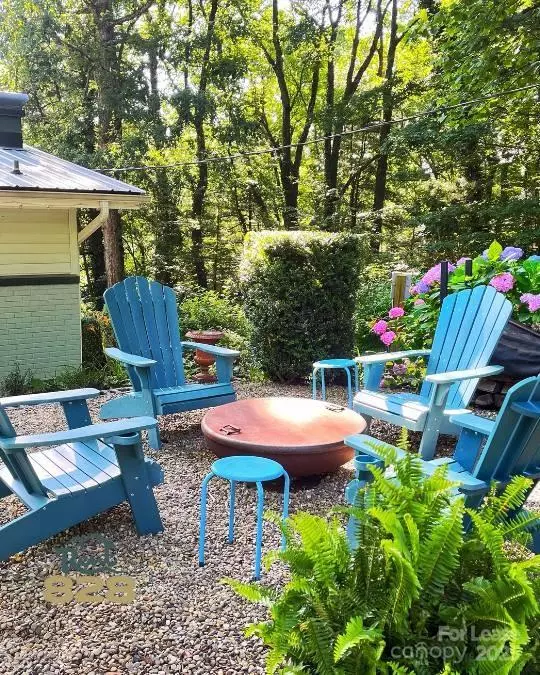 Saluda, NC 28773,103 S Alta Vista DR