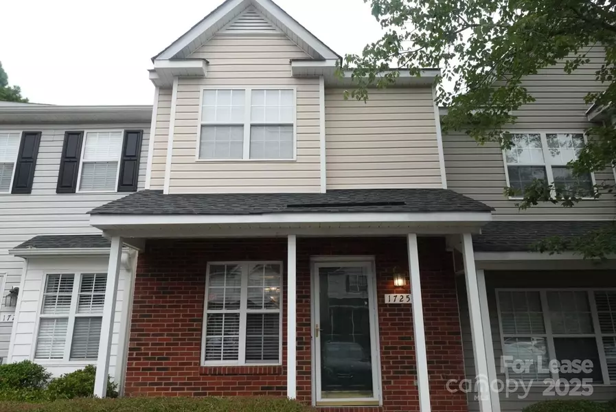 1725 Forest Side LN, Charlotte, NC 28213