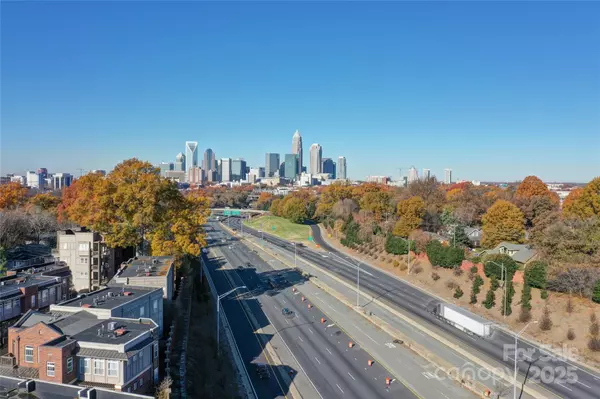 Charlotte, NC 28204,610 Hawthorne LN