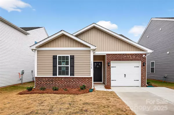 1438 Mammoth RD, Hickory, NC 28602