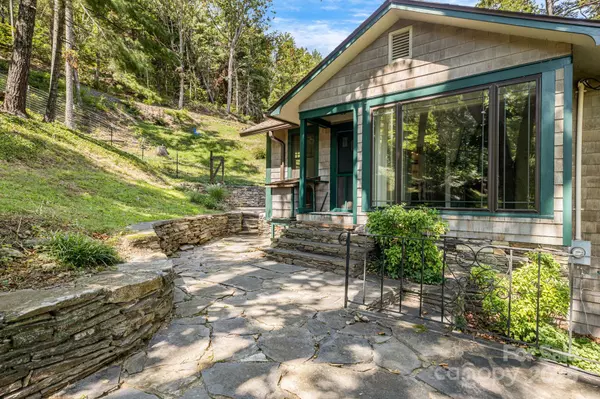Weaverville, NC 28787,92 Hamburg Mountain RD