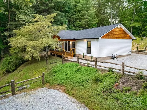 Brevard, NC 28712,147 Wood RD