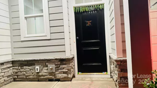 9508 Munsing DR, Charlotte, NC 28269