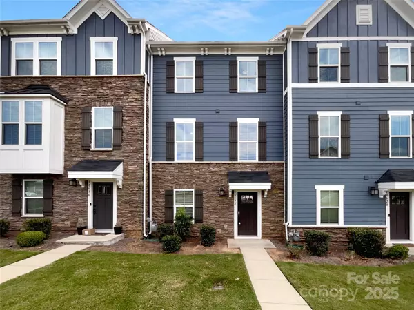 10632 Overlook Mountain DR, Charlotte, NC 28216