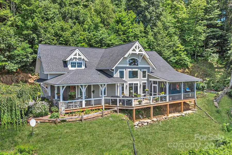 316 Fincher Mountain RD, Waynesville, NC 28785