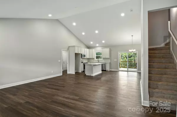 Hickory, NC 28601,60 Westwinds DR