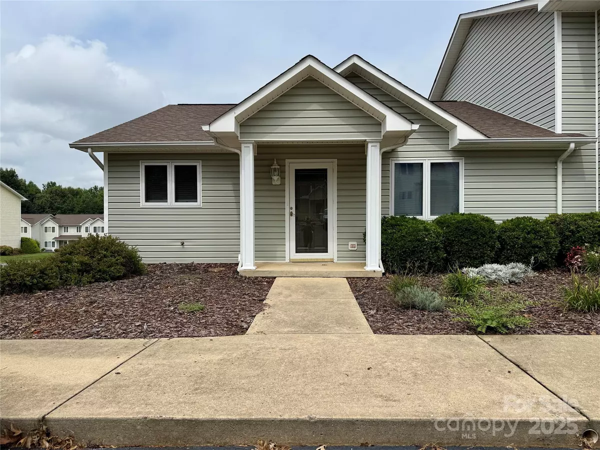 Claremont, NC 28610,3368 White Oak CT