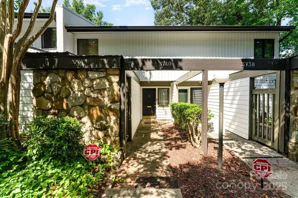 3740 Winding Creek LN, Charlotte, NC 28226